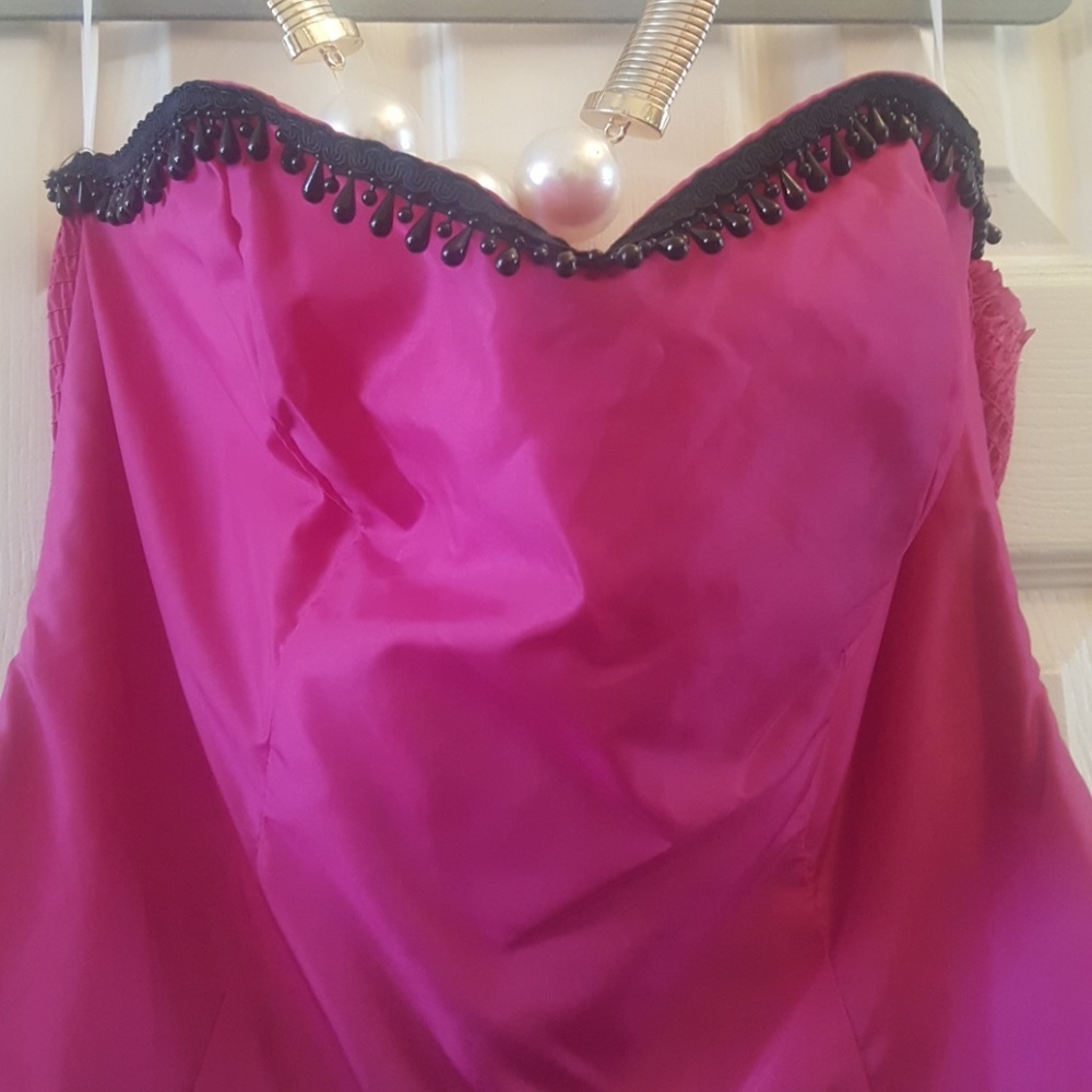 Dress - Picture 5 of 8